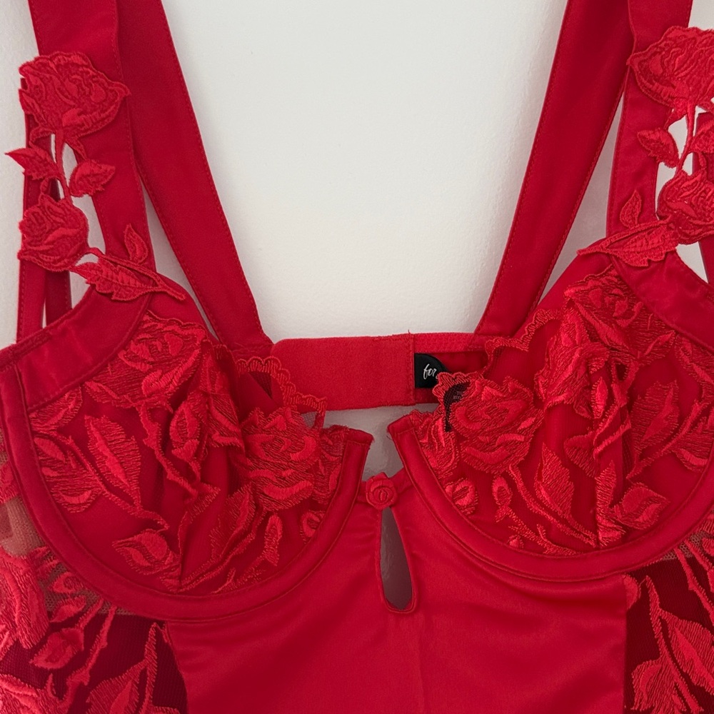 For love and lemons dress - Picture 2 of 4